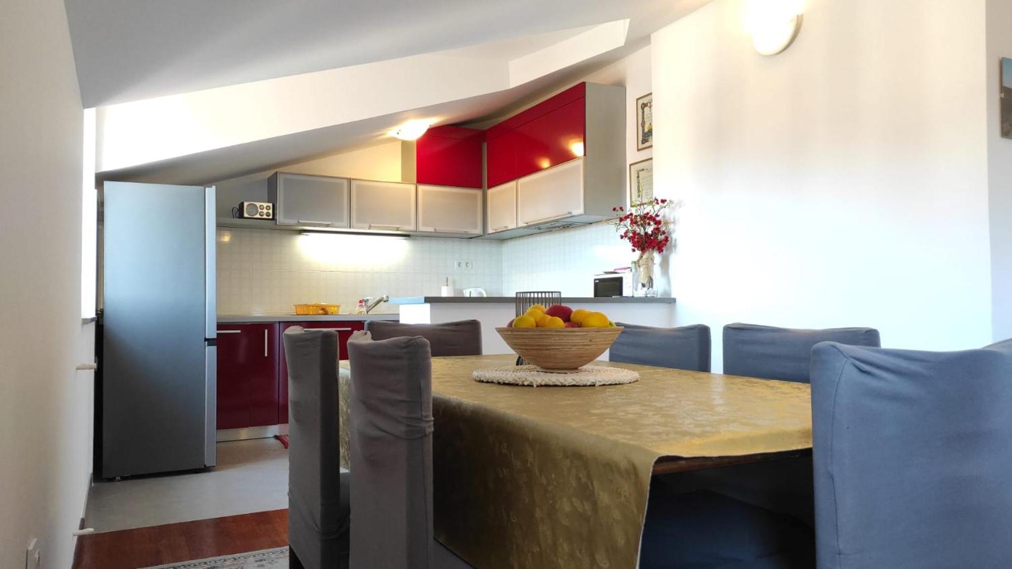 אומיס Luxury City Centre Apartment With Stunning View מראה חיצוני תמונה