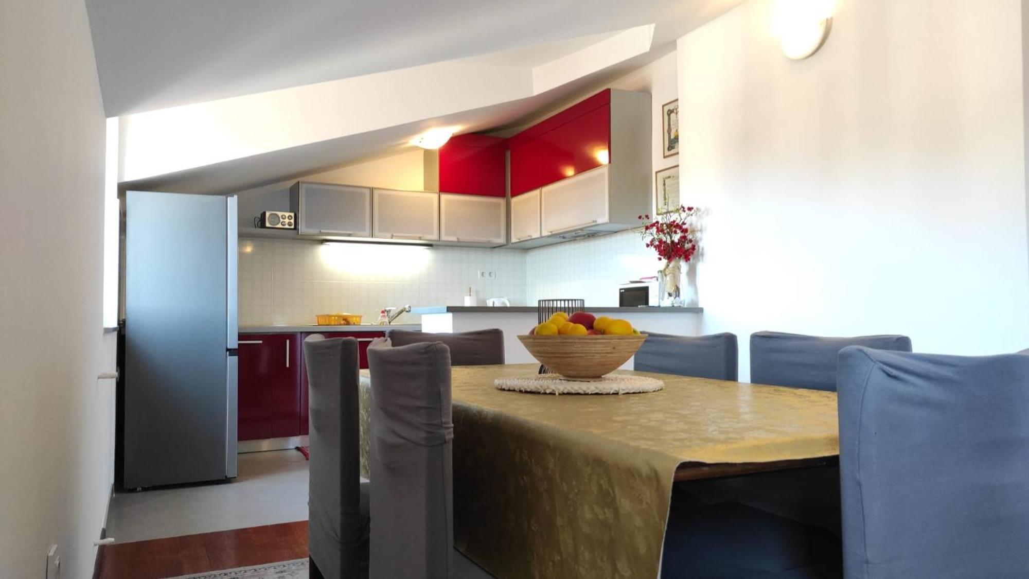 אומיס Luxury City Centre Apartment With Stunning View מראה חיצוני תמונה