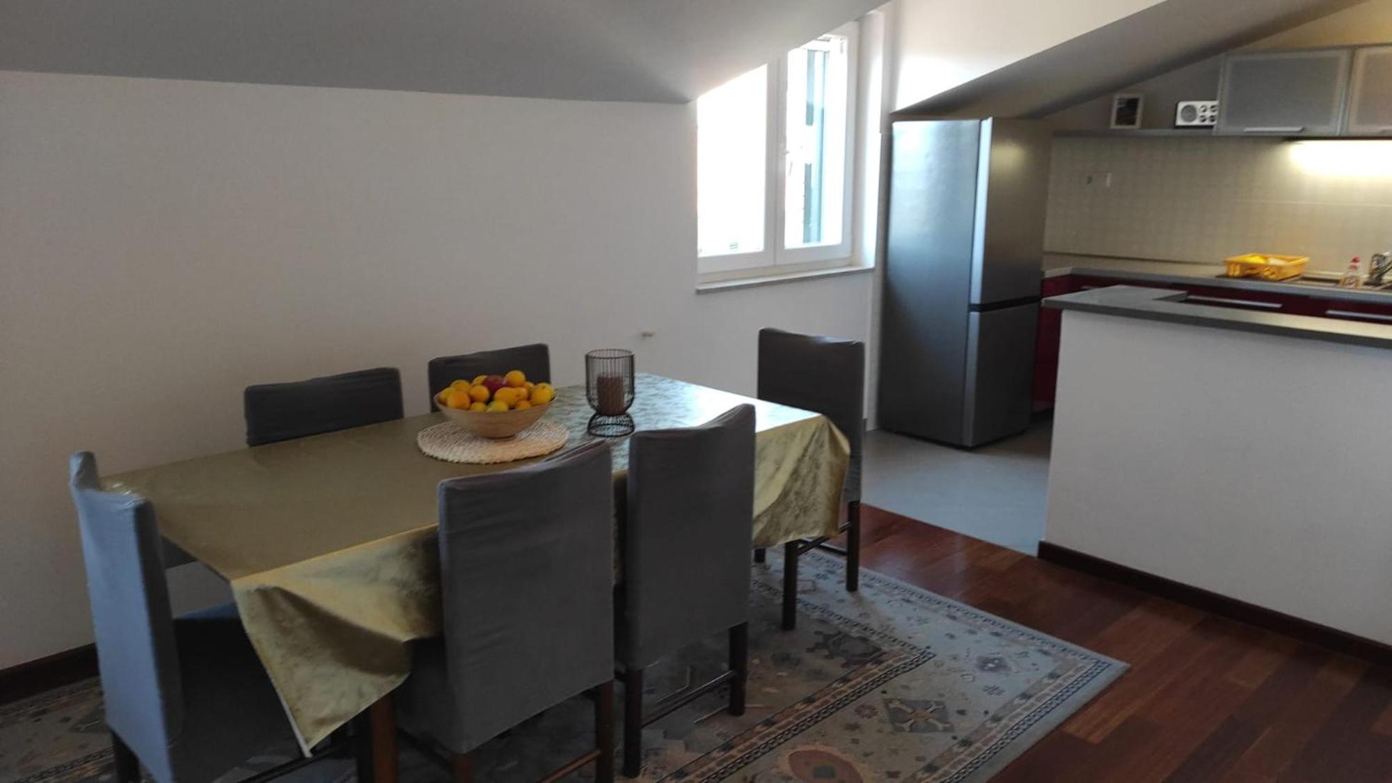 אומיס Luxury City Centre Apartment With Stunning View מראה חיצוני תמונה