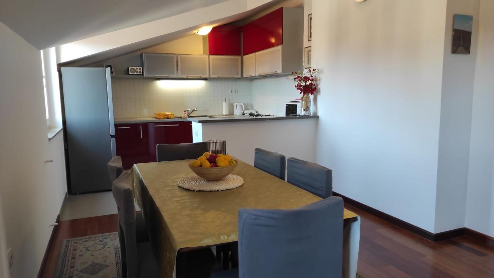 אומיס Luxury City Centre Apartment With Stunning View מראה חיצוני תמונה